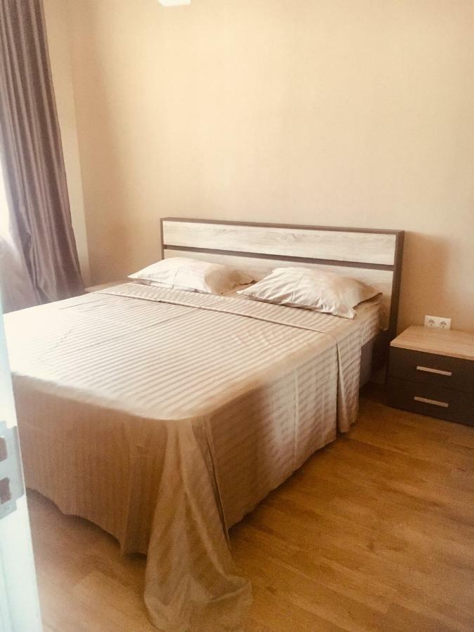 - Axis Palace Saburtalo Тбилиси